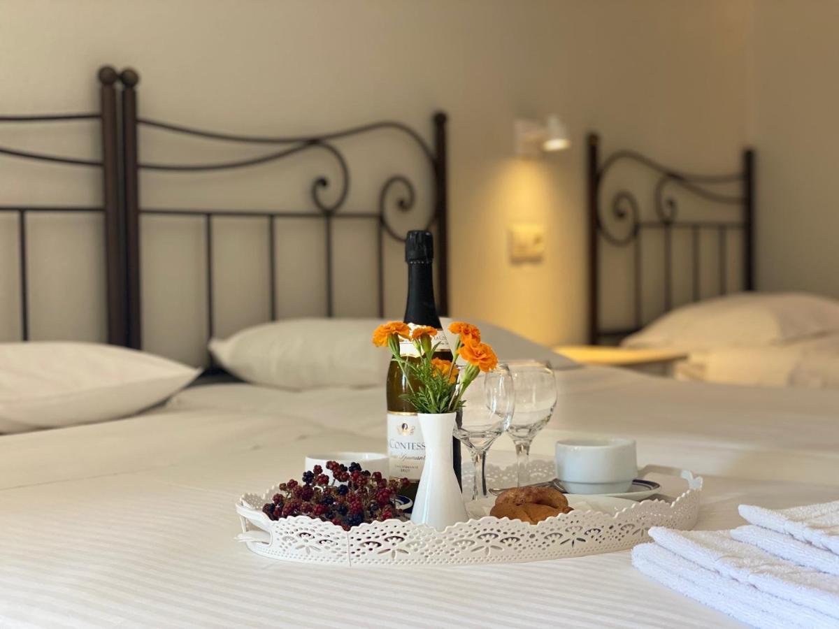 Louvre Hotel 古维亚 外观 照片