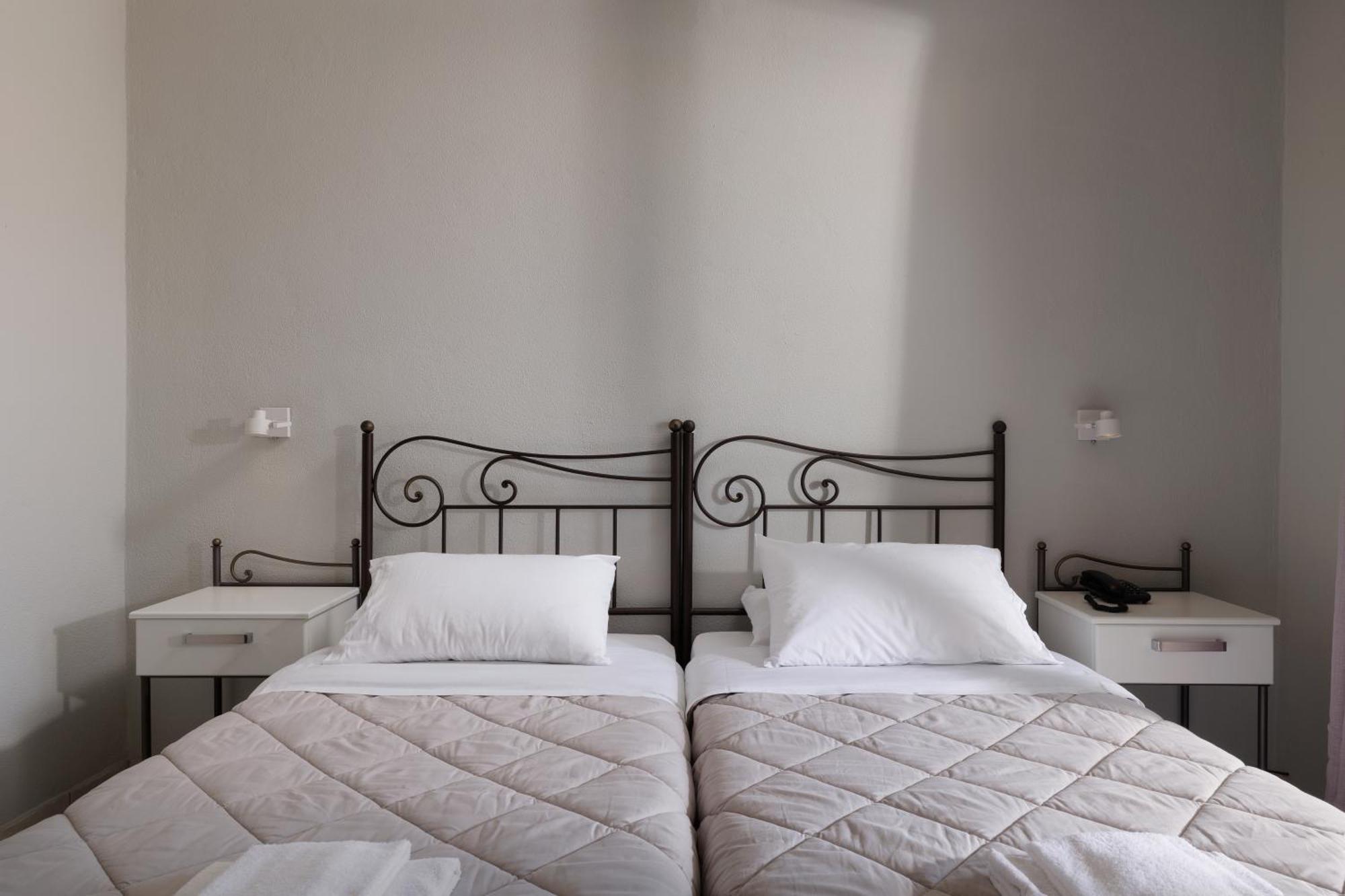 Louvre Hotel 古维亚 外观 照片